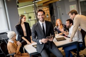 Trouver ses premiers clients B2B quand on lance son entreprise : 5 méthodes concrètes